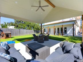 1003 Wakefield Drive, Houston TX 77018