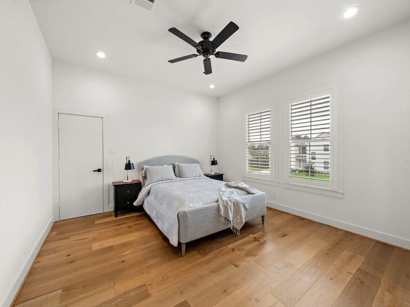 1003 Wakefield Drive, Houston TX 77018