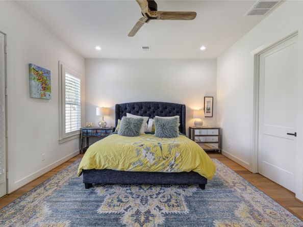 1003 Wakefield Drive, Houston TX 77018