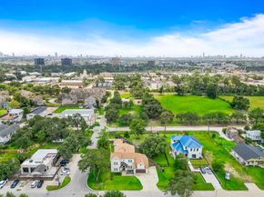 1003 Wakefield Drive, Houston TX 77018