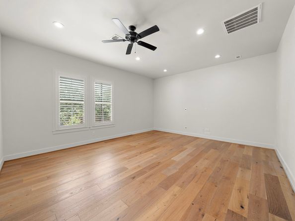 1003 Wakefield Drive, Houston TX 77018