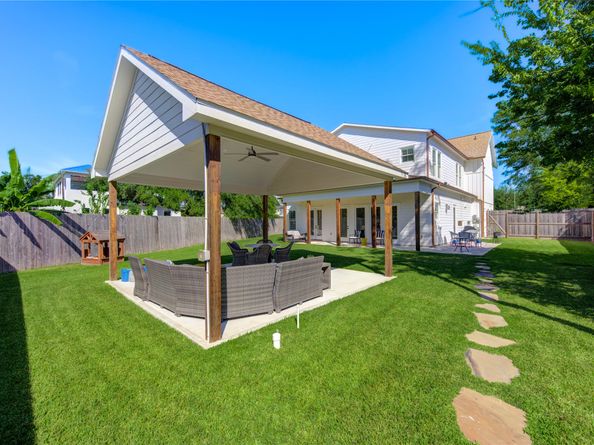 1003 Wakefield Drive, Houston TX 77018