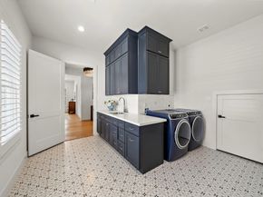 1003 Wakefield Drive, Houston TX 77018