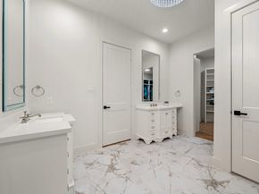 1003 Wakefield Drive, Houston TX 77018