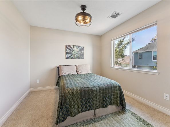 1632 W 13th Street, Houston TX 77008