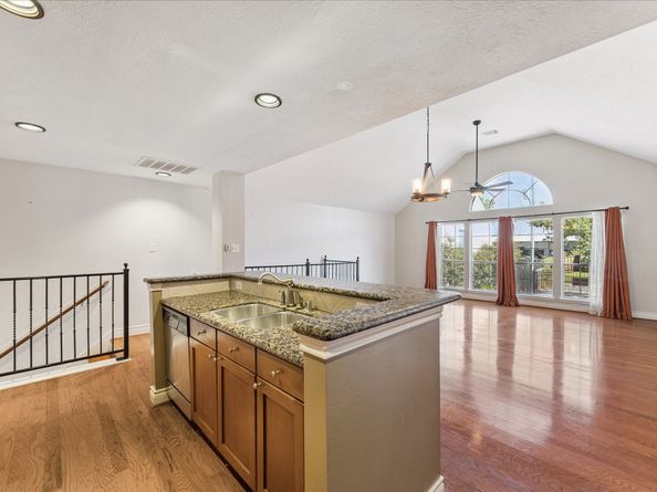 1632 W 13th Street, Houston TX 77008