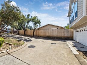 1632 W 13th Street, Houston TX 77008