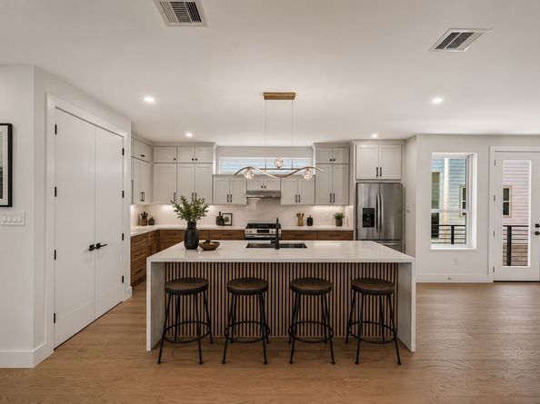 1424 W 23rd Street B, Houston TX 77008