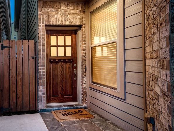 1046 W 26th Street, Houston TX 77008