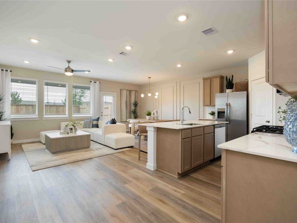 835 Gran Torino Drive, Houston TX 77051