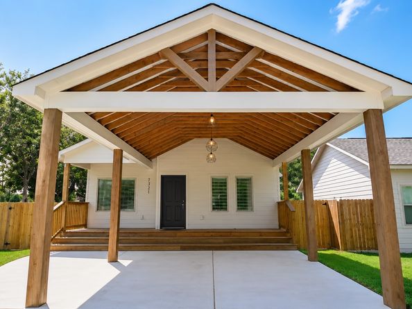 7321 Elbert Street, Houston TX 77028