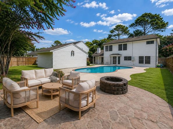16011 Pinyon Creek Drive, Houston TX 77095