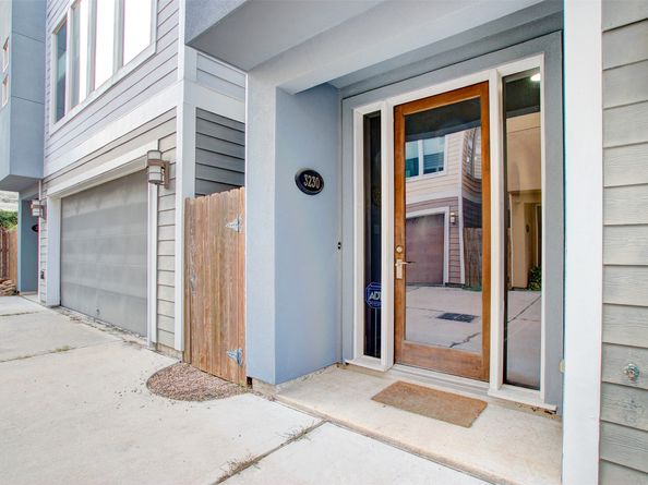 3230 La Branch Street, Houston TX 77004