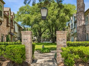 14719 Barryknoll Lane 51, Houston TX 77079