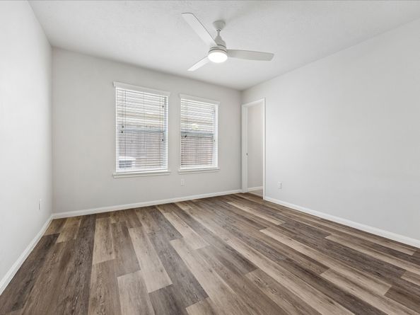 3328 Masters Point Drive, Houston TX 77091