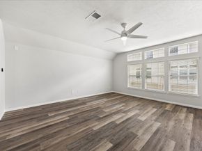 3328 Masters Point Drive, Houston TX 77091