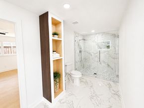5642 Warm Springs Road, Houston TX 77035