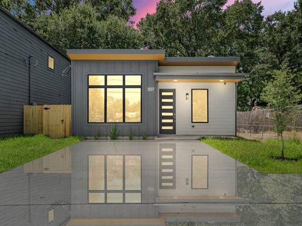 1277 Dewalt Street, Houston TX 77088