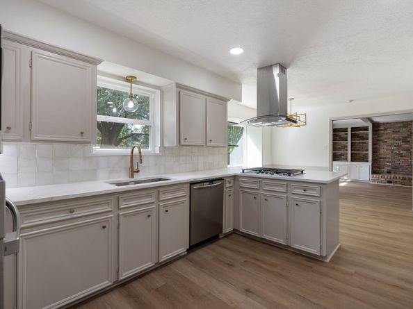 12019 Sugar Springs Drive, Houston TX 77077