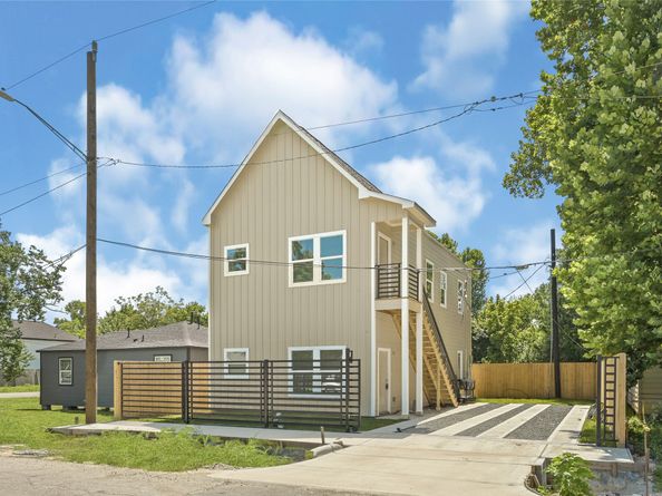 8123 Betty Boop Street A/B, Houston TX 77028