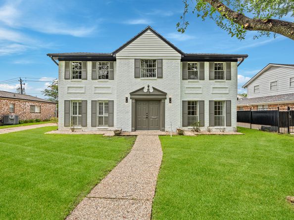 10622 Inwood Dr, Houston TX 77042