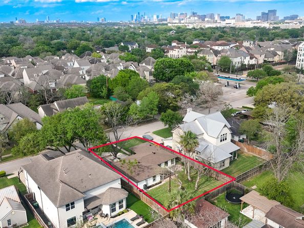 3221 Durhill Street, Houston TX 77025