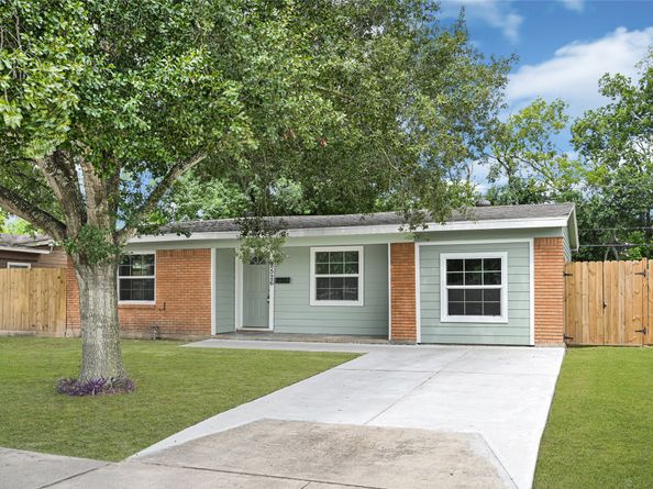 8526 Vennard Road, Houston TX 77034