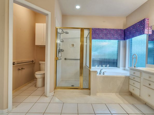 35 Serene Creek Place, Spring TX 77382