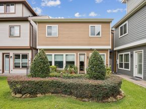 11116 Sherwood Oak Lane, Houston TX 77043