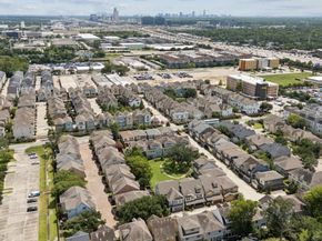 11116 Sherwood Oak Lane, Houston TX 77043