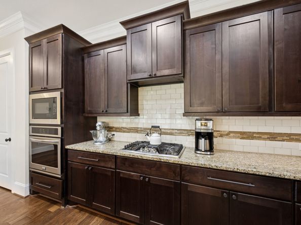 11116 Sherwood Oak Lane, Houston TX 77043