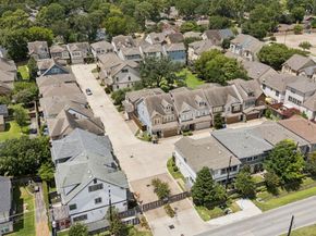 11116 Sherwood Oak Lane, Houston TX 77043