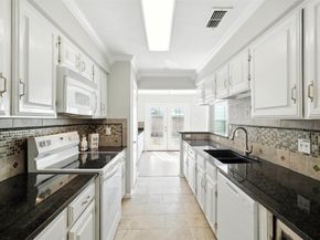 2960 Gessner Road, Houston TX 77080