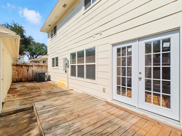 2960 Gessner Road, Houston TX 77080