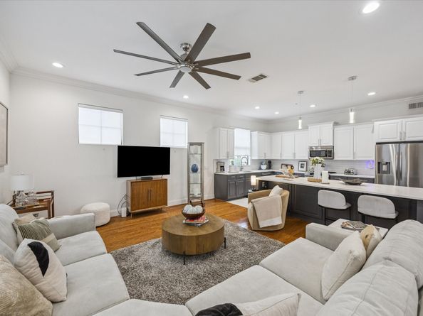 2120 Kipling Street 208, Houston TX 77098