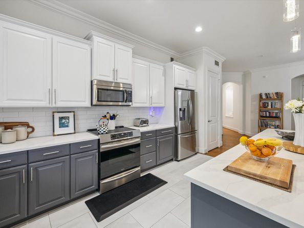 2120 Kipling Street 208, Houston TX 77098