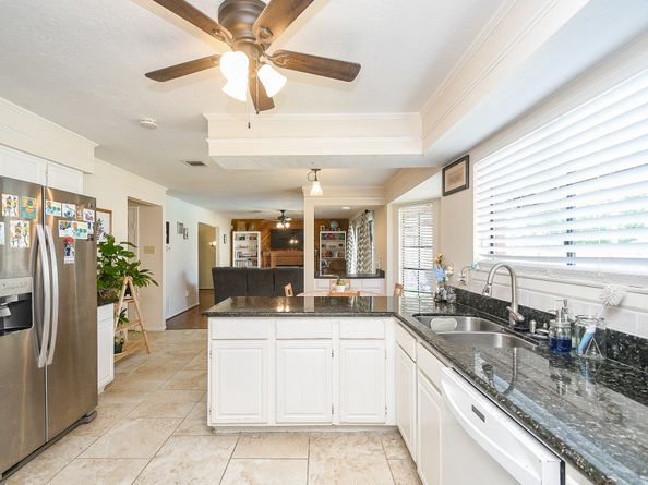 1902 Old Dixie Drive, Richmond TX 77406