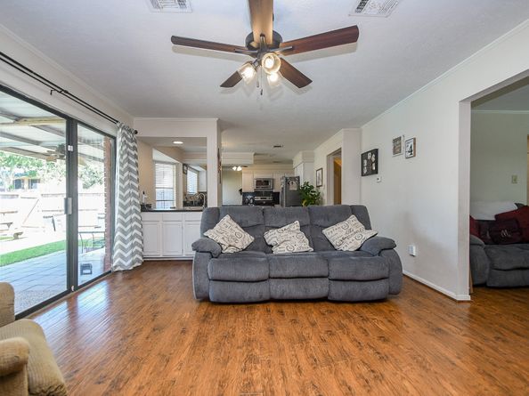1902 Old Dixie Drive, Richmond TX 77406