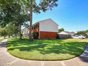 1902 Old Dixie Drive, Richmond TX 77406