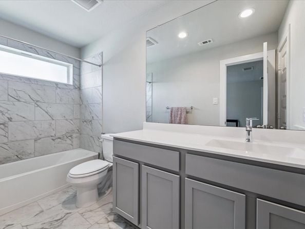 5619 Sandhill Oak Trail, Houston TX 77066