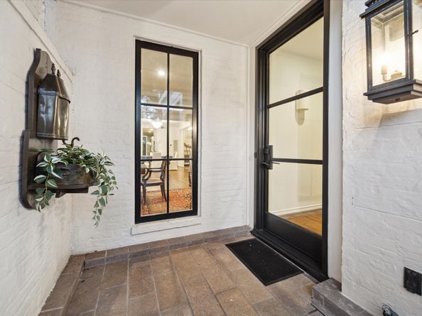 10 S Briar Hollow Lane 87, Houston TX 77027