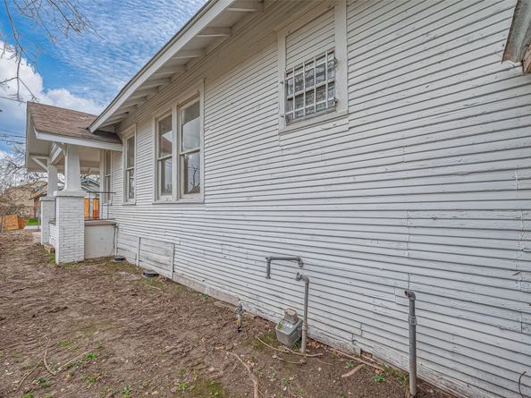 3280 Berry Street, Houston TX 77004