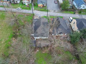 3280 Berry Street, Houston TX 77004