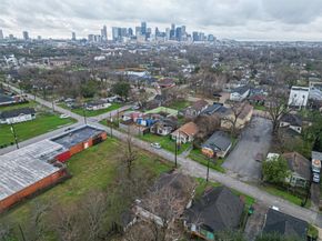 3280 Berry Street, Houston TX 77004