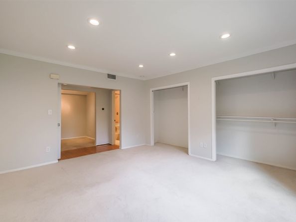 2230 S Piney Point Road 113, Houston TX 77063
