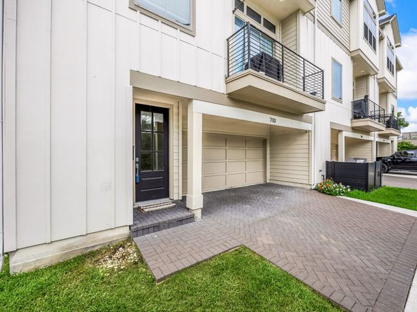 710 Louise Street, Houston TX 77009