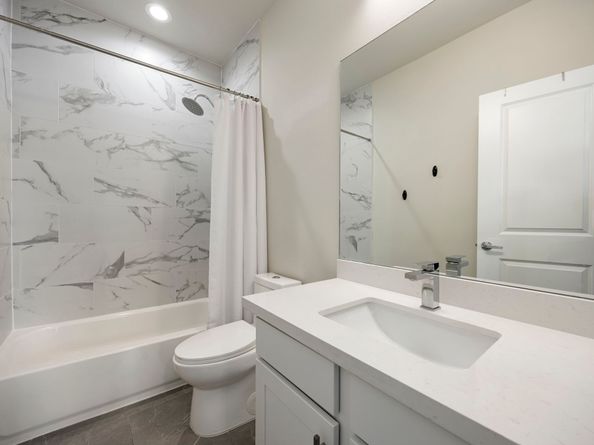 710 Louise Street, Houston TX 77009