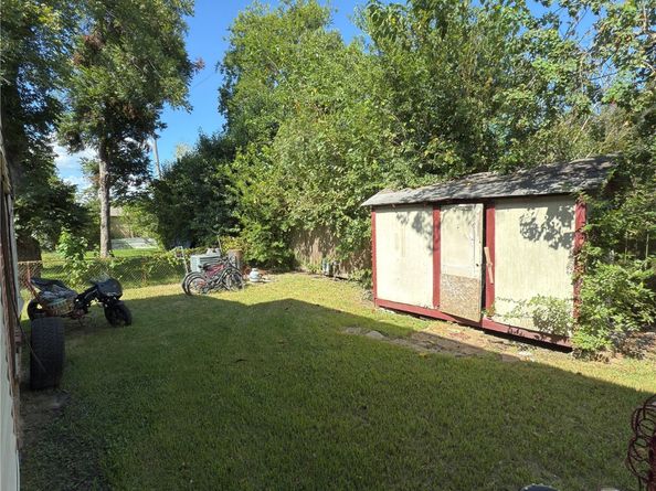 10106 Cheeves Drive, Houston TX 77016