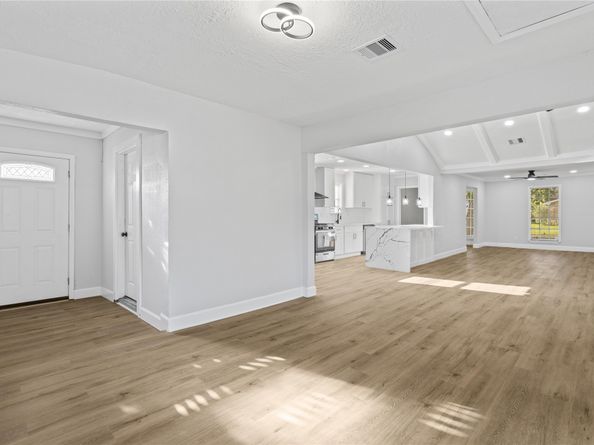 4002 Knotty Oaks Trl, Houston TX 77045