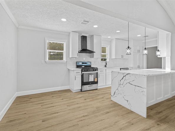 4002 Knotty Oaks Trl, Houston TX 77045